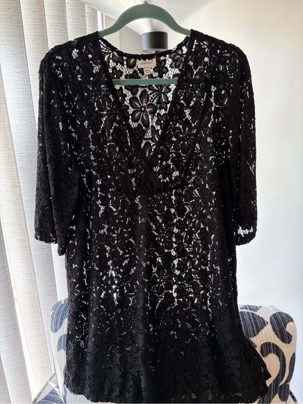 Avenue Black Lace Swim Coverup NWT 14/16 - Picture 1 of 4